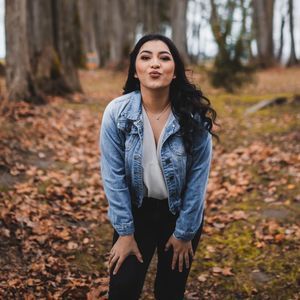 Meet your Posher, Adamaris